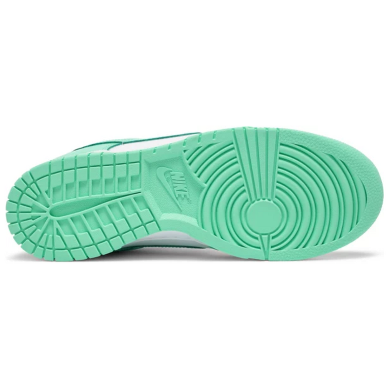 Tênis Nike Dunk Low "Green Glow"