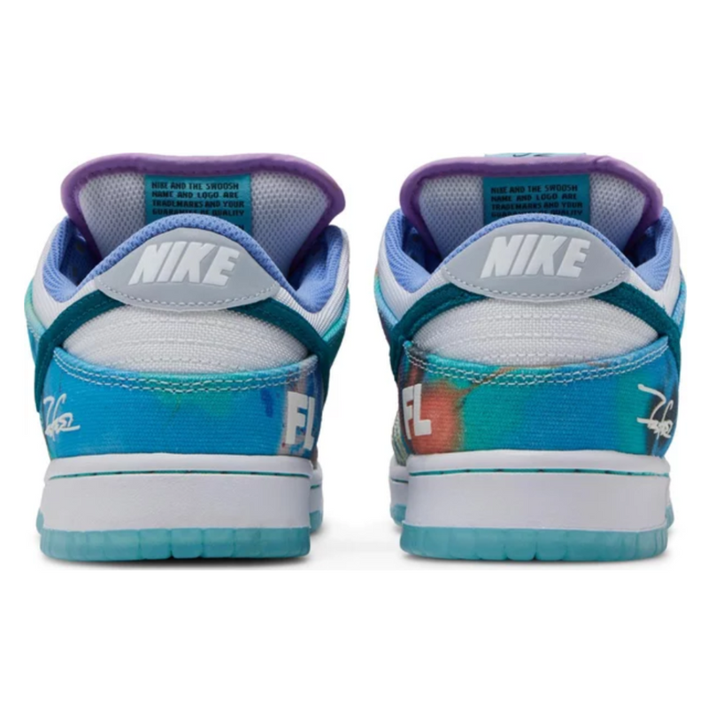 Tênis Nike SB Dunk Low Futura